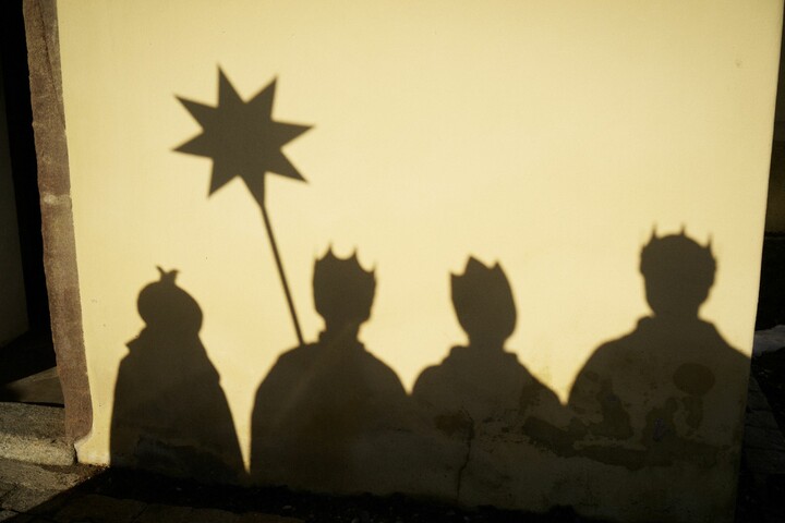 Image: Benne Ochs/Kindermissionswerk, in: Pfarrbriefservice.de Sternsingerschatten